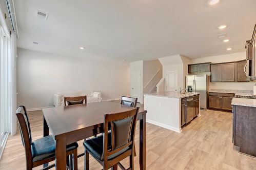 1869 Towne St, Johns Island SC  29455 exterior