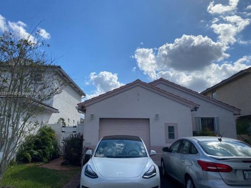 18950 22nd St, Hollywood, FL 33029-3841