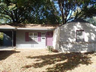 4090 Meadow Dr, Memphis TN  38111-7242 exterior