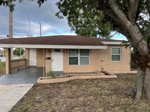 4512 Greenwood Ave, West Palm Beach, FL 33407-3722