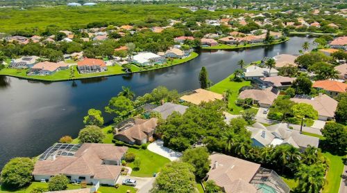 4731 Coconut Palm Cir, Saint Petersburg, FL 33703-3145
