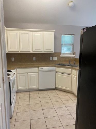 16384 Danika Oak Dr, Conroe TX  77306-6334 exterior