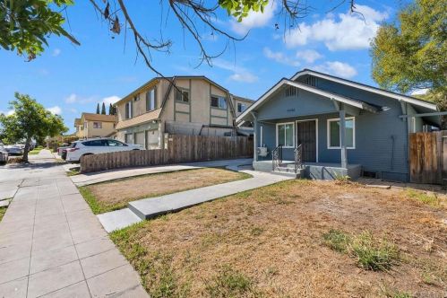 4082 Chamoune Ave, San Diego, CA 92105-1802