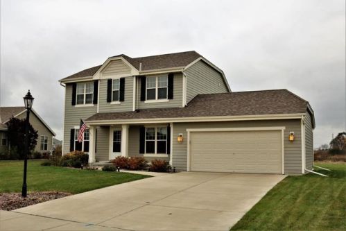 170 Countryside Dr, Slinger, WI 53086-3205