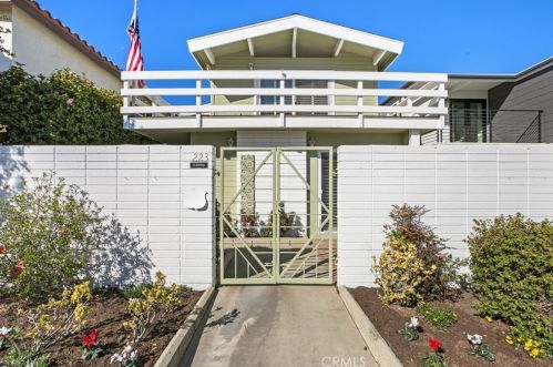 223 Orange St, Newport Beach, CA 92663-1820
