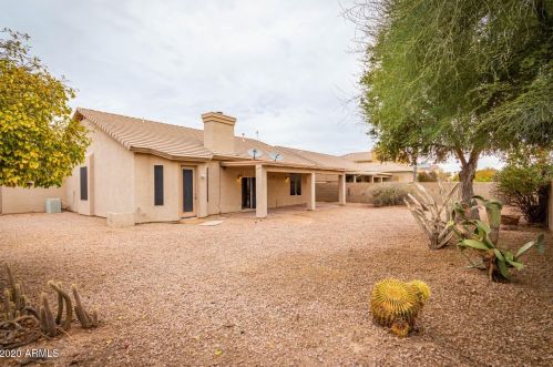 423 Ironwood St, Gilbert, AZ 85296-2204