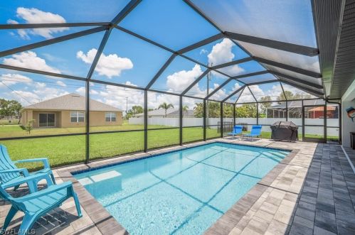 241 31st St, Cape Coral, FL 33904-3438