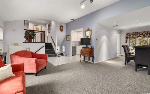 38 Flower Ln, Muttontown, NY 11753-2312