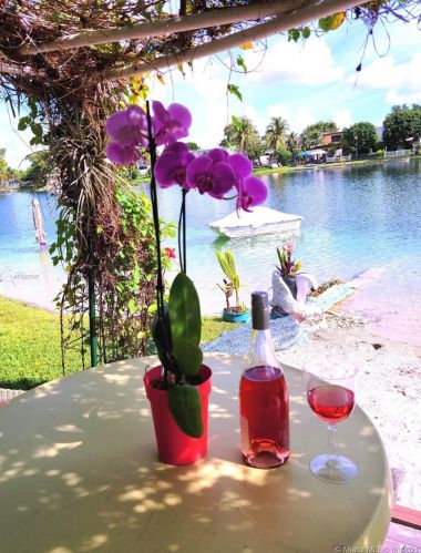 1631 72nd St, Hialeah, FL 33014-4443