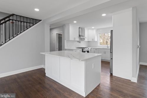 603 Crystal Lake Ave, Tavistock NJ  08033-2711 exterior