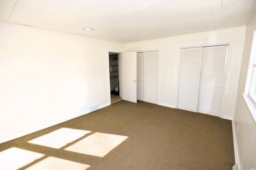 911 Broadway St, Mishawaka IN  46545-5933 exterior