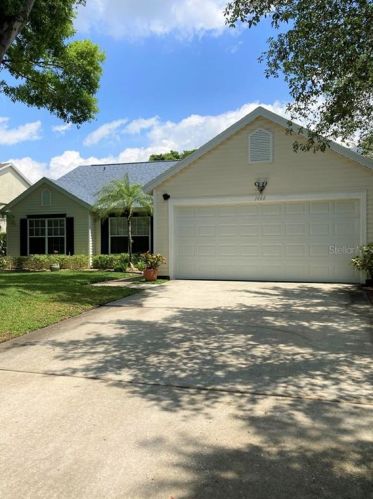 1466 River Oaks Dr, Tarpon Springs, FL 34689-7013