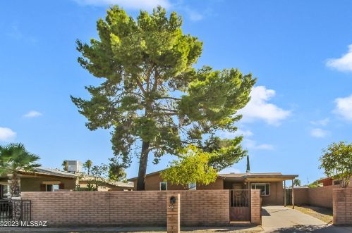 5781 Catalina Ave, Tucson, AZ 85706-4914