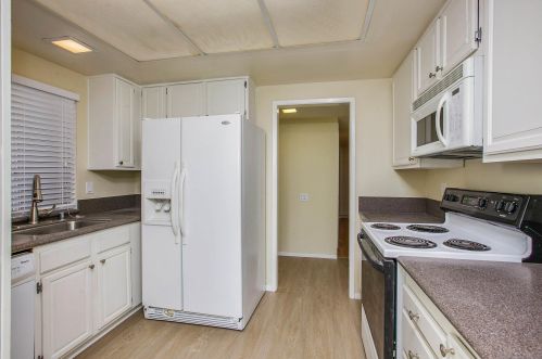 222 Turf Vw Dr, Solana Beach CA  92075-2316 exterior