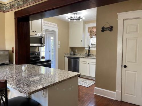 27 Orchard Way, New Castle PA  16105-1207 exterior