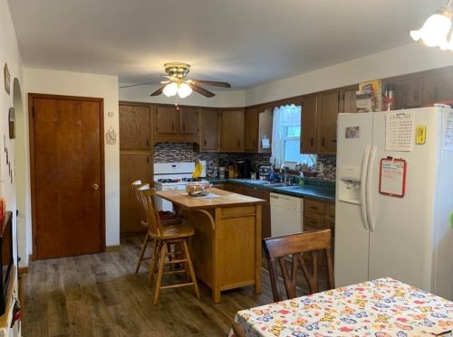 1426 Kittanning Pike, Karns City, PA 16041-1816