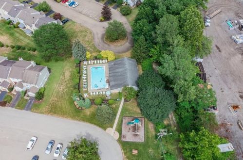 47 New London Ln, Oakmont PA  15139-1100 exterior