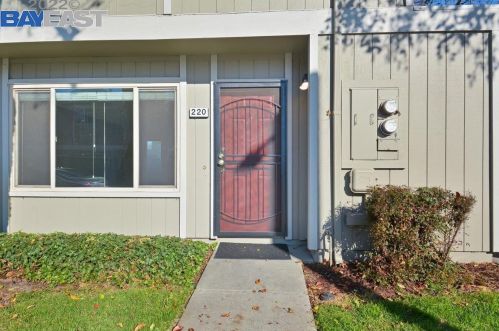 220 Loma Verde Dr, San Lorenzo, CA 94580-1784