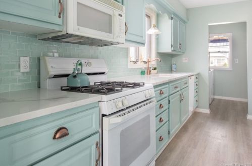 30 Wildwood Ave, Milford CT  06460-5845 exterior