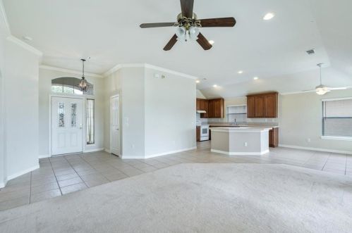 11313 Southerland Dr, Denton TX  76207-8693 exterior