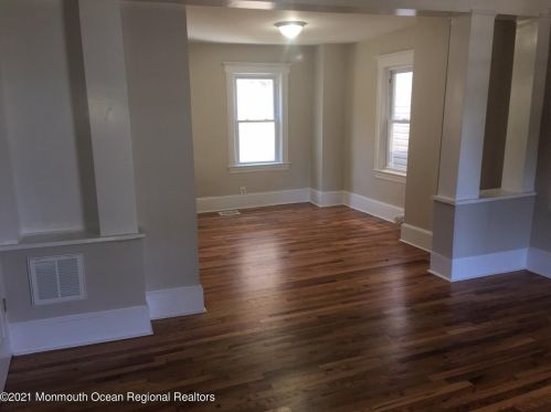 303 Comstock St, Tinton Falls NJ  07712-6801 exterior