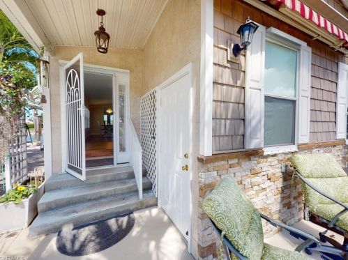 1041 Silver Lakes Blvd, Naples FL  34114-9334 exterior