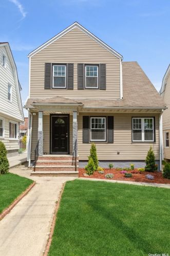88-39 205th St, Jamaica, NY 11423-2210