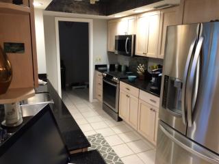 3300 Maritana Dr, Saint Petersburg FL  33706-4037 exterior