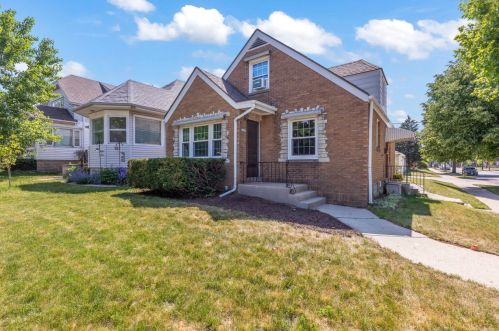 3401 9th St, Milwaukee, WI 53215-5111