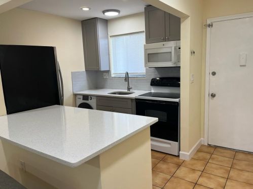 6120 Forest Hill Blvd, West Palm Beach, FL 33415-5565