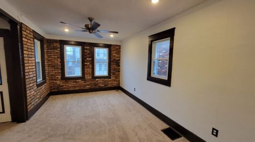 30 1st Ave, Latrobe, PA 15650-1163