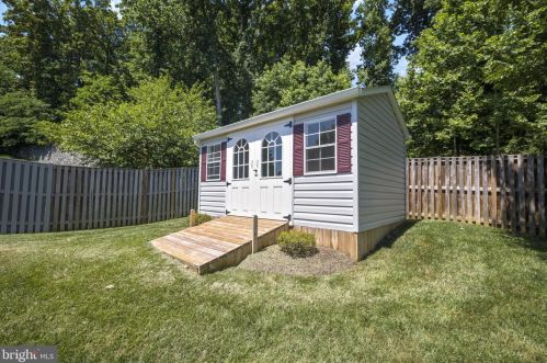 19308 Bothwell Ct, Triangle VA  22172-2341 exterior