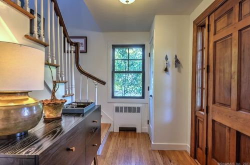 28 Tower St, Milford CT  06460-3213 exterior