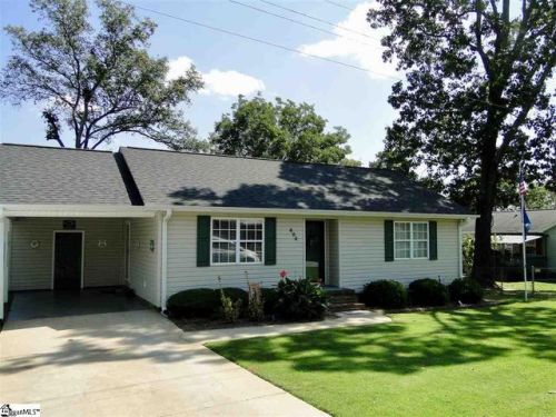 404 Maple St, Lyman, SC 29365-1522