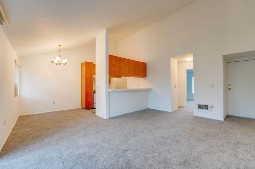 6216 Agee St, San Diego, CA 92122-3532