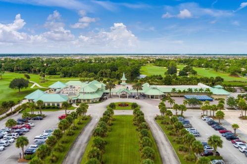 8801 One Putt Pl, Fort Pierce FL  34986-3068 exterior