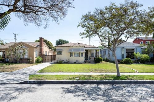 10304 Hunt Ave, South Gate, CA 90280-6804