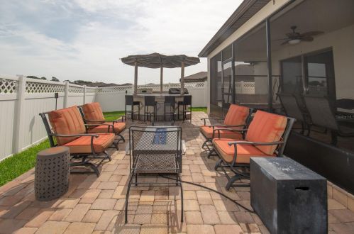 8735 Hinsdale Heights Dr, Polk City FL  33868-6010 exterior