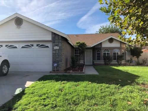 560 Ivyton St, Lancaster, CA 93535-2665