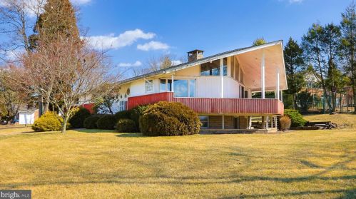 671 Mill St, Palmerton PA  18071-9770 exterior