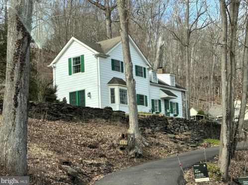 213 River Rd, Pipersville, PA 18947-1654