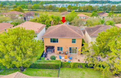 786 Gazetta Way, West Palm Beach, FL 33413-1057