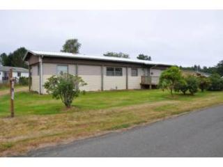 7105 Ortelius Dr, Ilwaco, WA 98624-9015