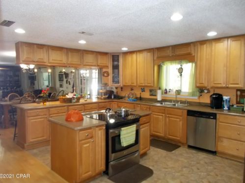 4883 Davis Dr, Marianna FL  32446-6343 exterior