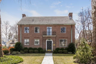 44 Tunstall Rd, Scarsdale, NY 10583-6321