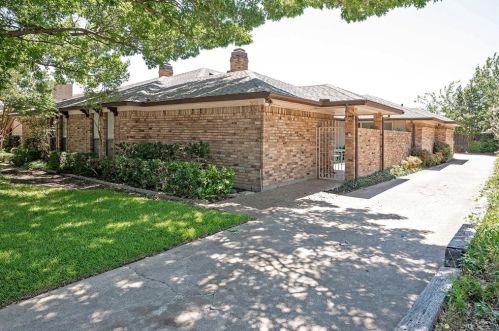 5200 Ledgestone Dr, Fort Worth, TX 76132-2021