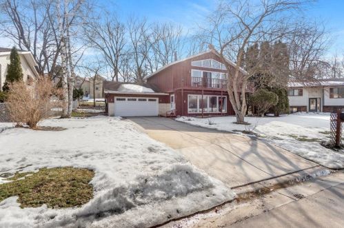 211 Norma Dr, Watertown, WI 53098-2108