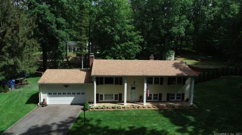 96 Valley Rd, North Branford, CT 06471-1866