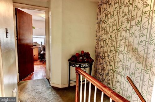 2453 Mercer St, Harrisburg PA  17104-2132 exterior