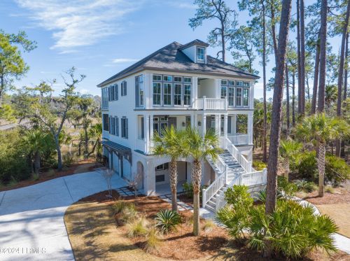 101 Sunset Ct, Beaufort, SC 29902-5837